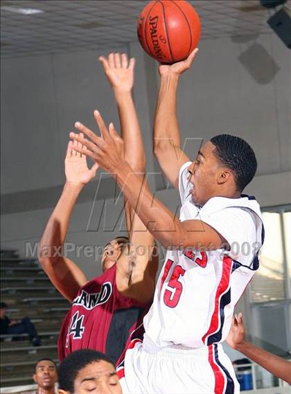 Thumbnail 1 in Pearland vs. Atascocita (McDonald's Texas Invitational) photogallery.