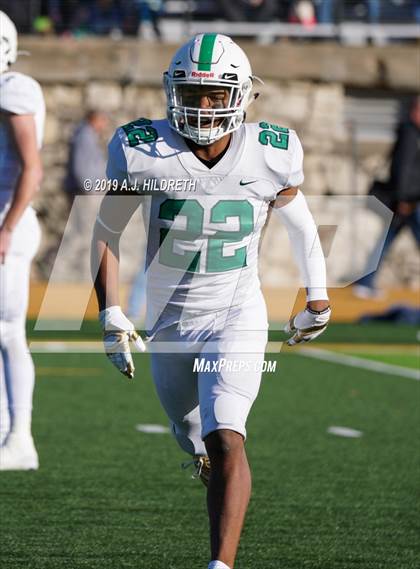 Thumbnail 2 in Olathe North vs. Derby (KSHSAA 6A Final) photogallery.