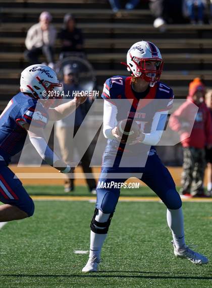 Thumbnail 2 in Olathe North vs. Derby (KSHSAA 6A Final) photogallery.