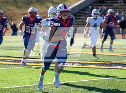 Thumbnail 2 in Olathe North vs. Derby (KSHSAA 6A Final) photogallery.