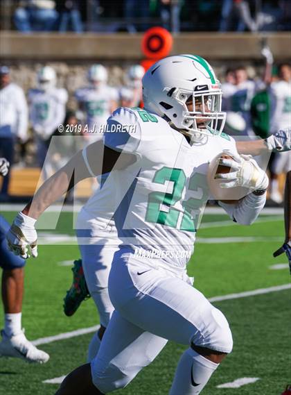 Thumbnail 1 in Olathe North vs. Derby (KSHSAA 6A Final) photogallery.