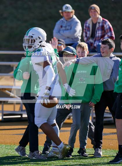 Thumbnail 3 in Olathe North vs. Derby (KSHSAA 6A Final) photogallery.