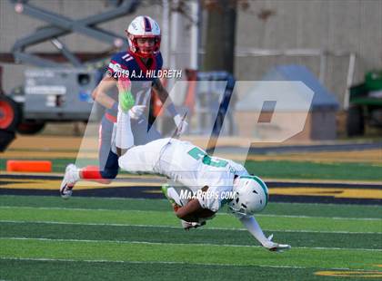 Thumbnail 3 in Olathe North vs. Derby (KSHSAA 6A Final) photogallery.