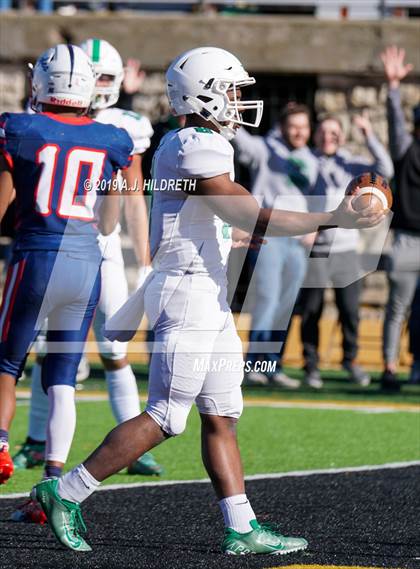 Thumbnail 2 in Olathe North vs. Derby (KSHSAA 6A Final) photogallery.
