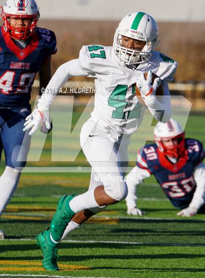 Thumbnail 1 in Olathe North vs. Derby (KSHSAA 6A Final) photogallery.