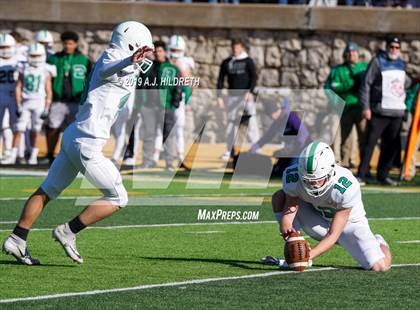 Thumbnail 1 in Olathe North vs. Derby (KSHSAA 6A Final) photogallery.
