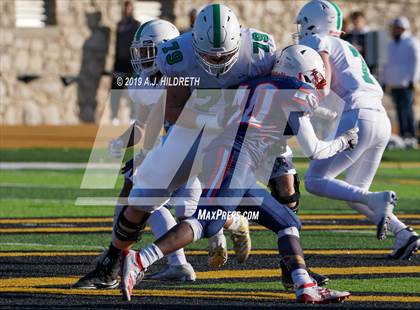 Thumbnail 1 in Olathe North vs. Derby (KSHSAA 6A Final) photogallery.
