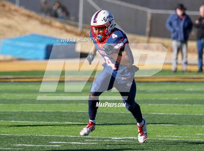 Thumbnail 3 in Olathe North vs. Derby (KSHSAA 6A Final) photogallery.