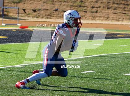Thumbnail 3 in Olathe North vs. Derby (KSHSAA 6A Final) photogallery.