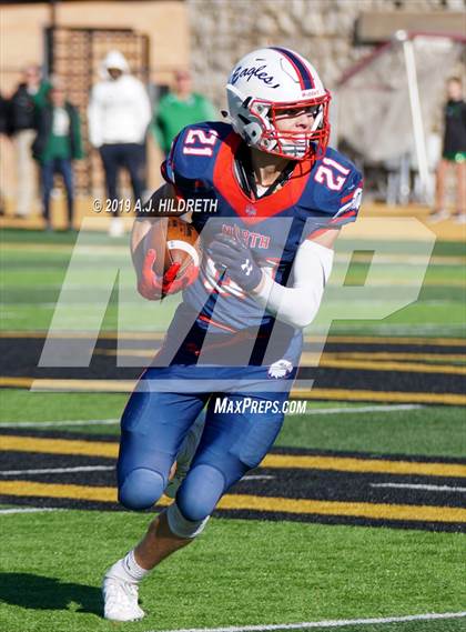 Thumbnail 2 in Olathe North vs. Derby (KSHSAA 6A Final) photogallery.