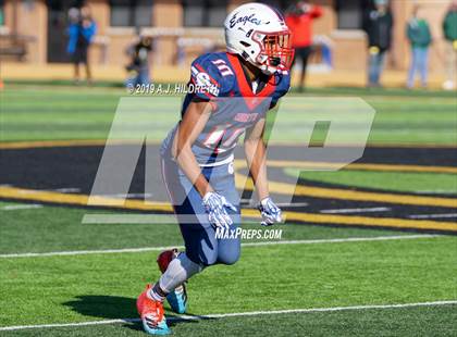 Thumbnail 2 in Olathe North vs. Derby (KSHSAA 6A Final) photogallery.
