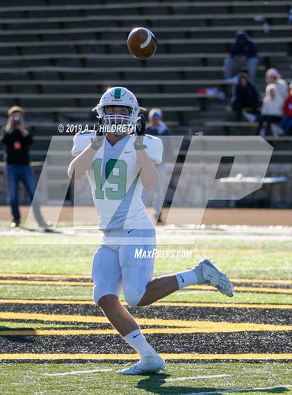 Thumbnail 1 in Olathe North vs. Derby (KSHSAA 6A Final) photogallery.