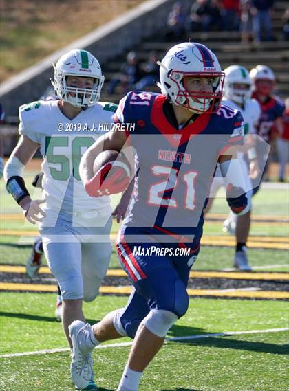 Thumbnail 3 in Olathe North vs. Derby (KSHSAA 6A Final) photogallery.