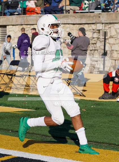Thumbnail 3 in Olathe North vs. Derby (KSHSAA 6A Final) photogallery.