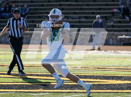 Thumbnail 2 in Olathe North vs. Derby (KSHSAA 6A Final) photogallery.