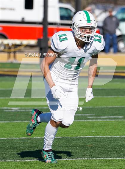 Thumbnail 2 in Olathe North vs. Derby (KSHSAA 6A Final) photogallery.