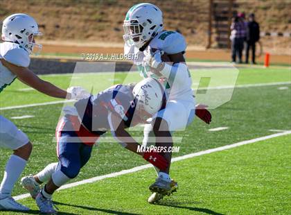 Thumbnail 2 in Olathe North vs. Derby (KSHSAA 6A Final) photogallery.