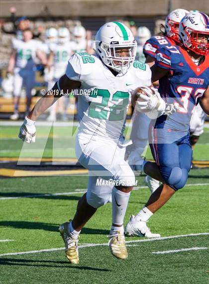 Thumbnail 3 in Olathe North vs. Derby (KSHSAA 6A Final) photogallery.