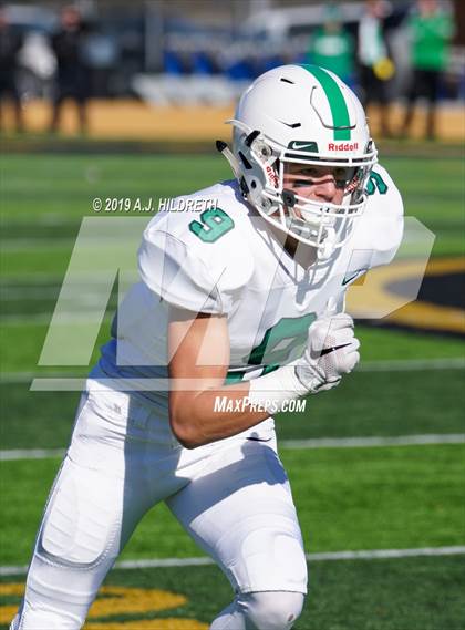 Thumbnail 2 in Olathe North vs. Derby (KSHSAA 6A Final) photogallery.