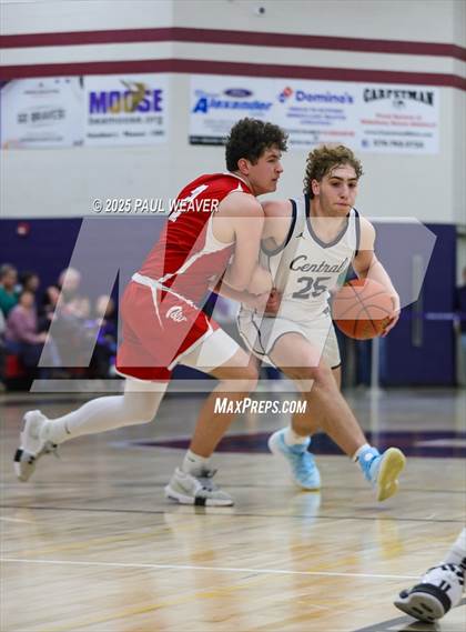 Thumbnail 2 in Mount Carmel vs. Central Columbia (PIAA District 4 Class 4A Consolation) photogallery.