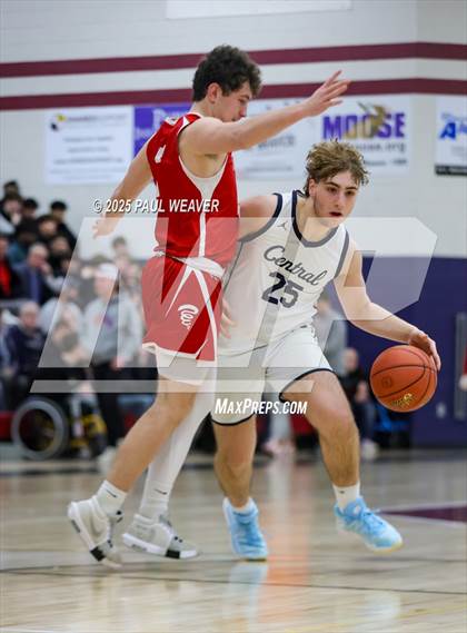 Thumbnail 2 in Mount Carmel vs. Central Columbia (PIAA District 4 Class 4A Consolation) photogallery.
