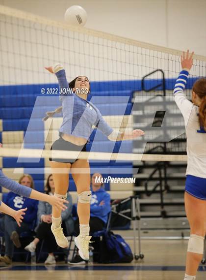 Thumbnail 2 in Bledsoe County vs. Sale Creek photogallery.