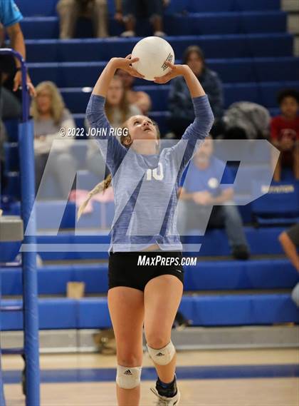 Thumbnail 3 in Bledsoe County vs. Sale Creek photogallery.