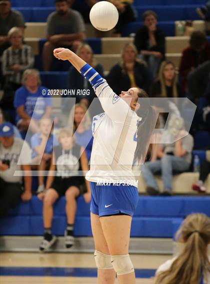 Thumbnail 1 in Bledsoe County vs. Sale Creek photogallery.