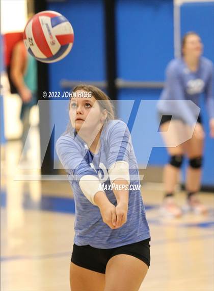 Thumbnail 2 in Bledsoe County vs. Sale Creek photogallery.