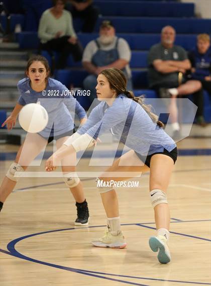 Thumbnail 2 in Bledsoe County vs. Sale Creek photogallery.
