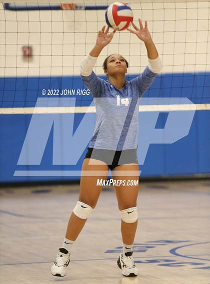 Thumbnail 3 in Bledsoe County vs. Sale Creek photogallery.