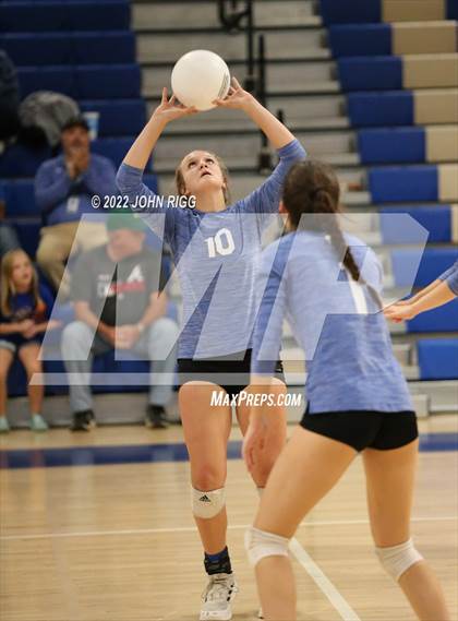 Thumbnail 1 in Bledsoe County vs. Sale Creek photogallery.