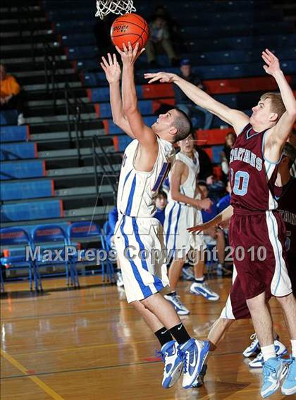 Thumbnail 2 in Riverton vs St. Joe-Ogden (Riverton Shootout) photogallery.