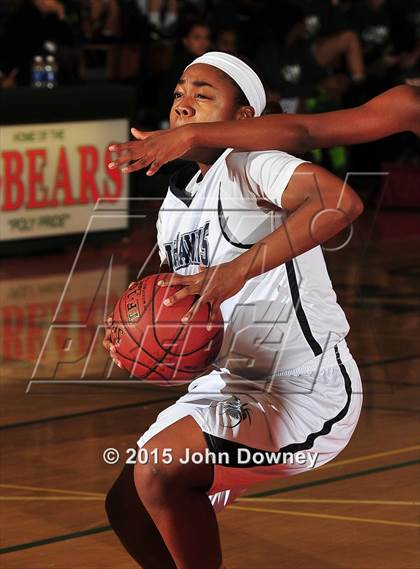 Thumbnail 3 in Summit vs. Rancho Verde (Lady Bears Holiday Classic) photogallery.