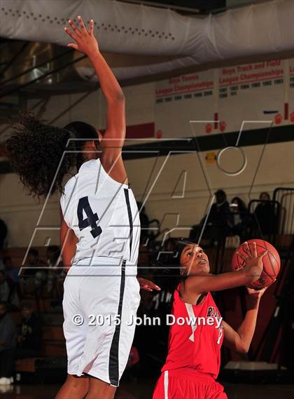 Thumbnail 3 in Summit vs. Rancho Verde (Lady Bears Holiday Classic) photogallery.
