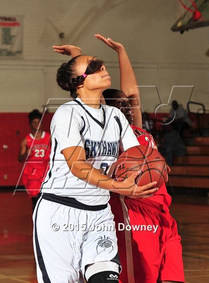 Thumbnail 3 in Summit vs. Rancho Verde (Lady Bears Holiday Classic) photogallery.