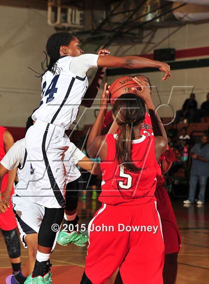 Thumbnail 3 in Summit vs. Rancho Verde (Lady Bears Holiday Classic) photogallery.
