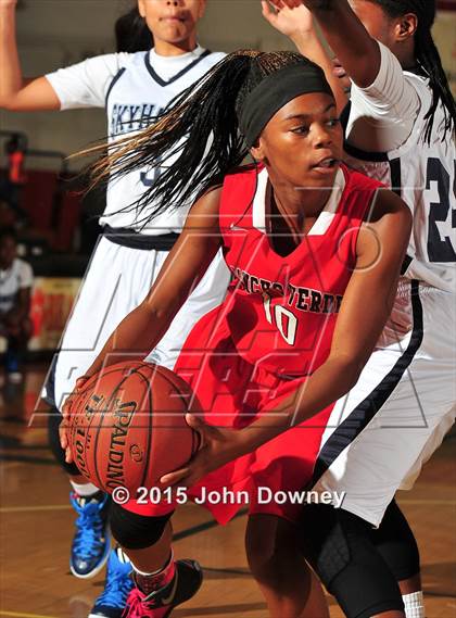Thumbnail 1 in Summit vs. Rancho Verde (Lady Bears Holiday Classic) photogallery.