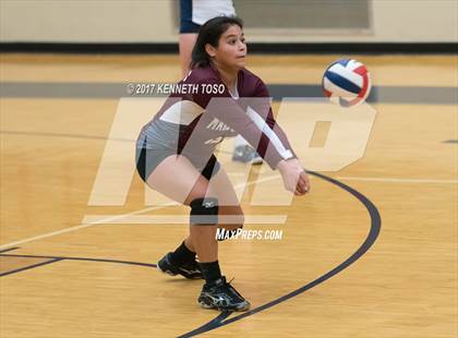 Thumbnail 3 in JV: Marshall vs O'Connor photogallery.