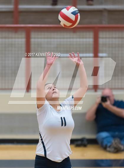 Thumbnail 1 in Marshall vs O'Connor photogallery.