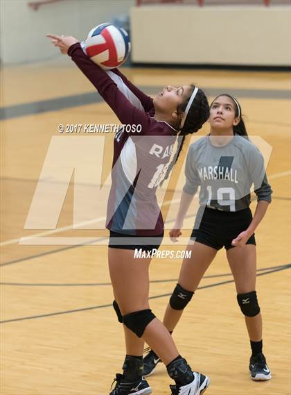 Thumbnail 2 in JV: Marshall vs O'Connor photogallery.