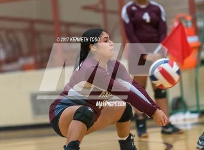 Thumbnail 3 in JV: Marshall vs O'Connor photogallery.