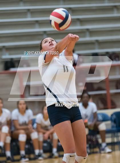 Thumbnail 1 in JV: Marshall vs O'Connor photogallery.