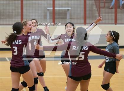 Thumbnail 3 in JV: Marshall vs O'Connor photogallery.