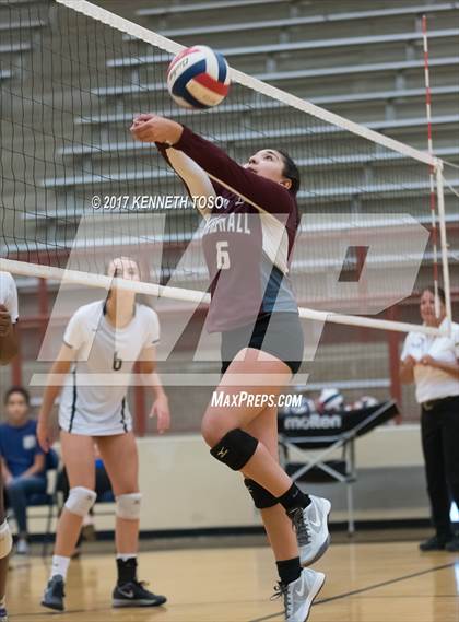 Thumbnail 2 in JV: Marshall vs O'Connor photogallery.