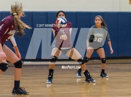 Thumbnail 2 in JV: Marshall vs O'Connor photogallery.
