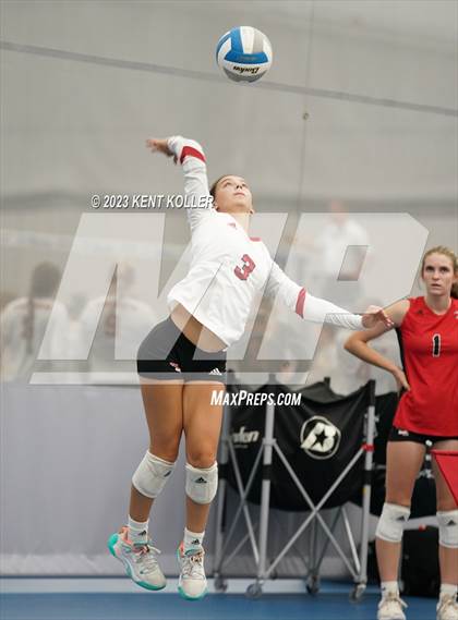 Thumbnail 3 in Marian vs. Lowell photogallery.