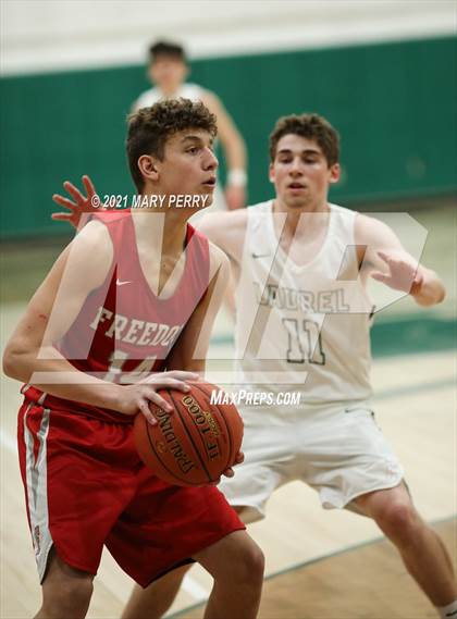 Thumbnail 3 in Freedom vs. Laurel  photogallery.