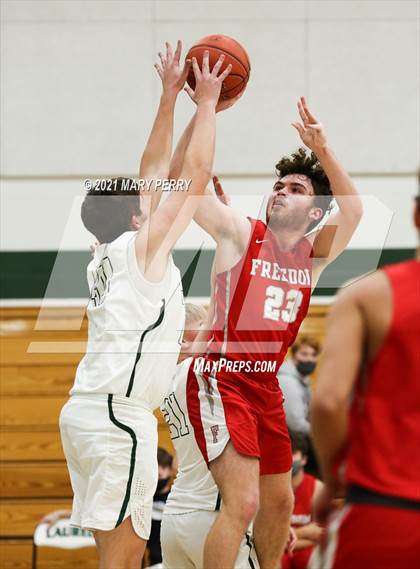 Thumbnail 2 in Freedom vs. Laurel  photogallery.