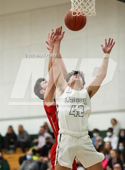 Thumbnail 2 in Freedom vs. Laurel  photogallery.